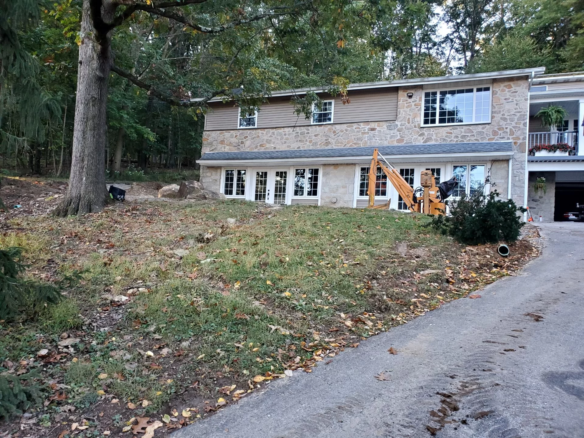 hardscaping boulder retaining wall