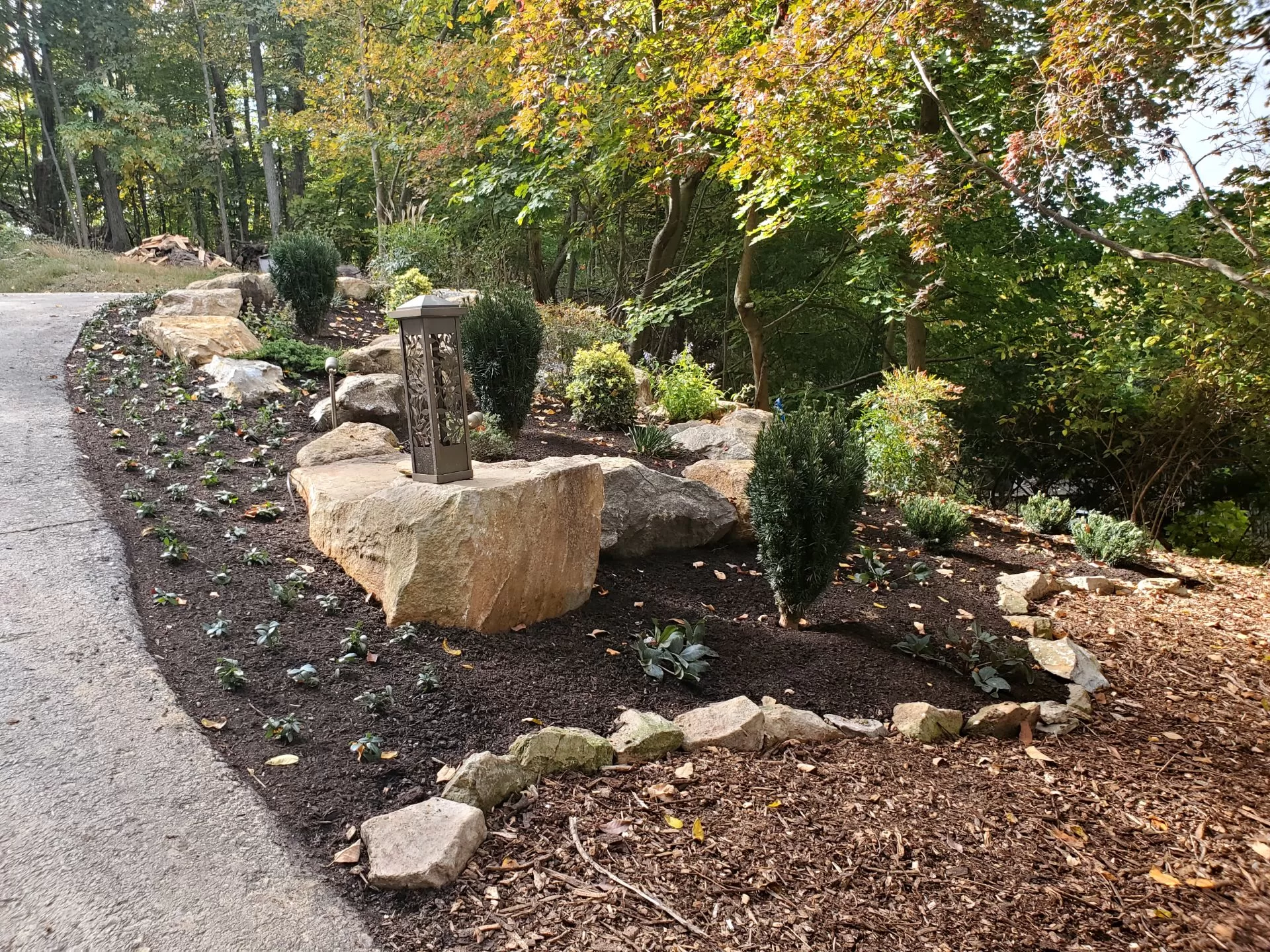 hardscaping boulder retaining wall
